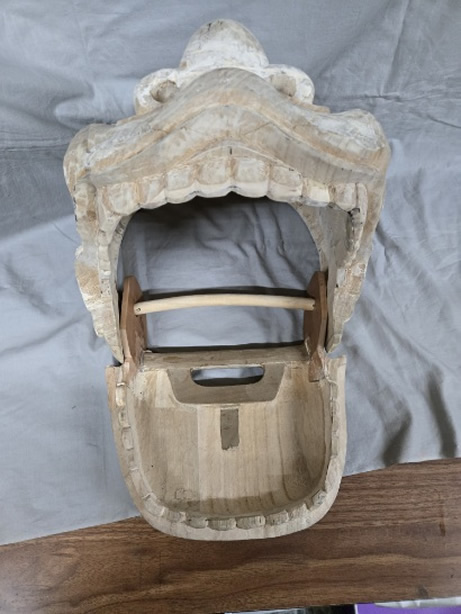 お祭り用獅子頭の写真