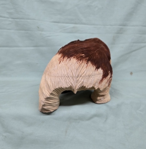 熊の木彫りの写真