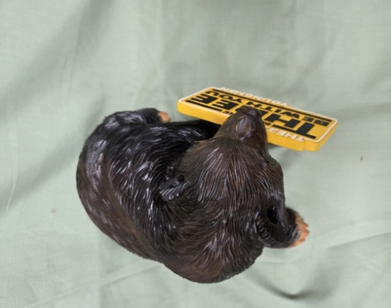 熊の木彫りの写真