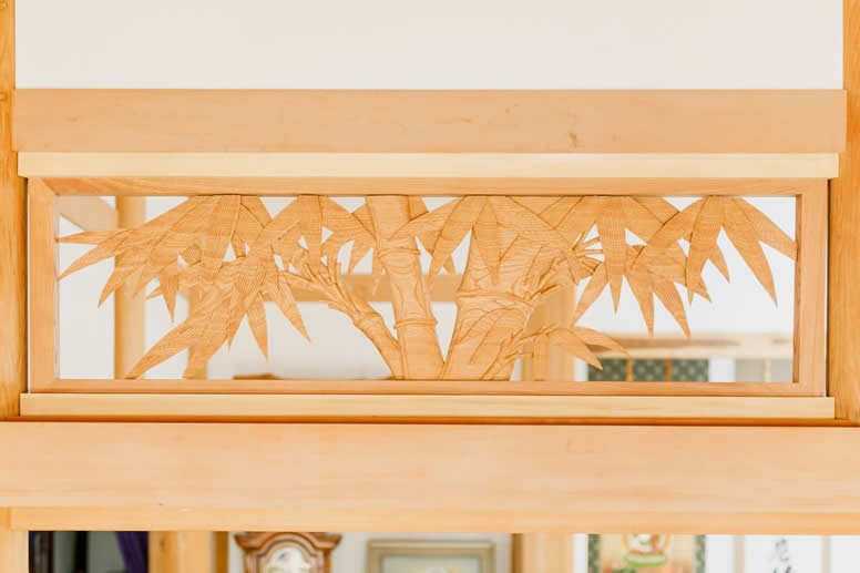 隆源寺本堂の欄間（竹）