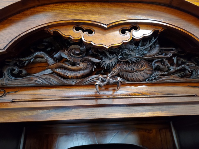 ケヤキの逗子の破風