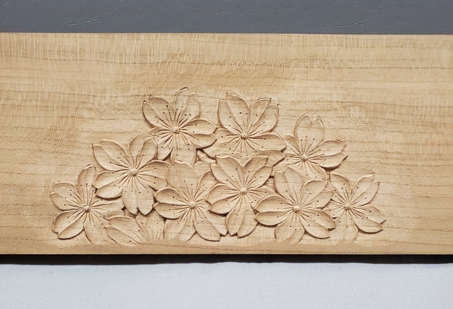 桜模様のレリーフ