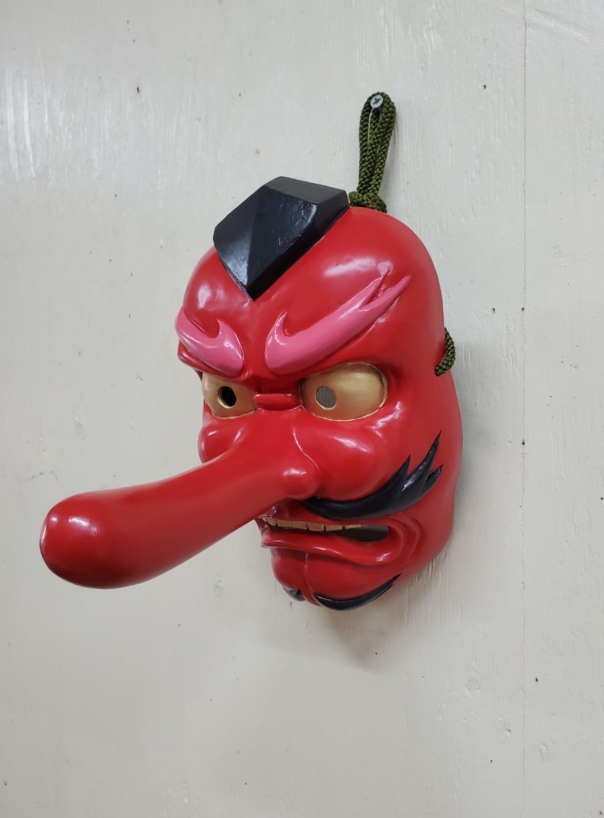 天狗のお面の写真