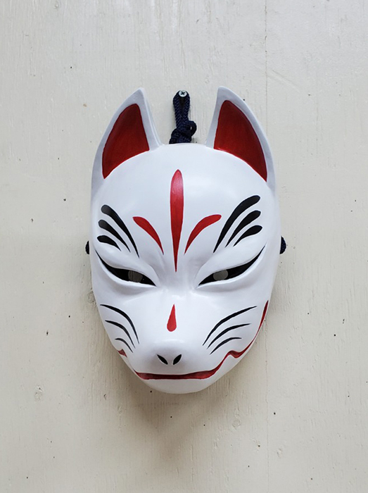 狐のお面の写真