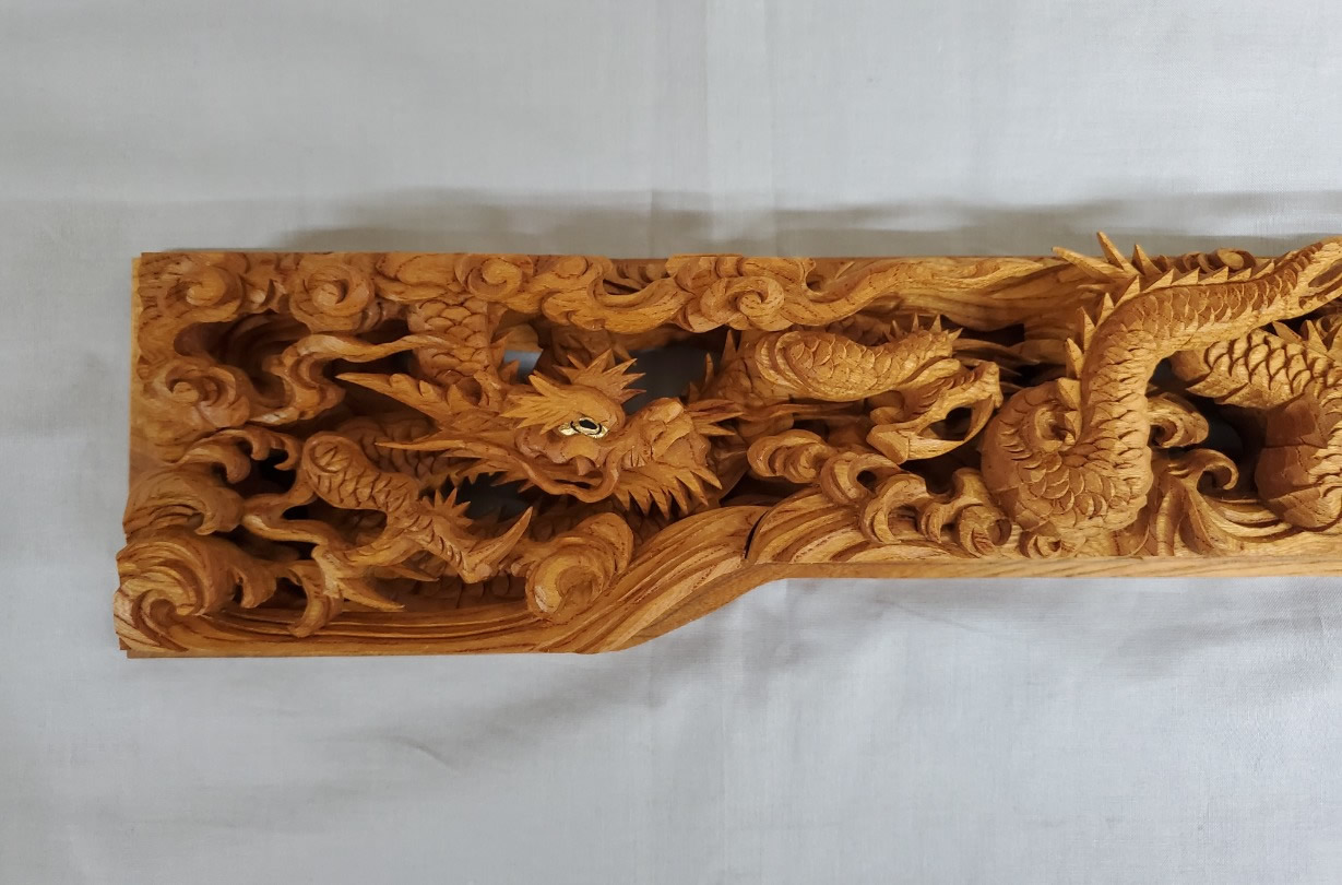 仏壇の彫りの写真