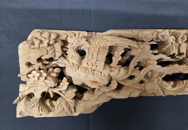 仏壇  欄間の写真