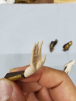 阿弥陀如来（手の修復1）